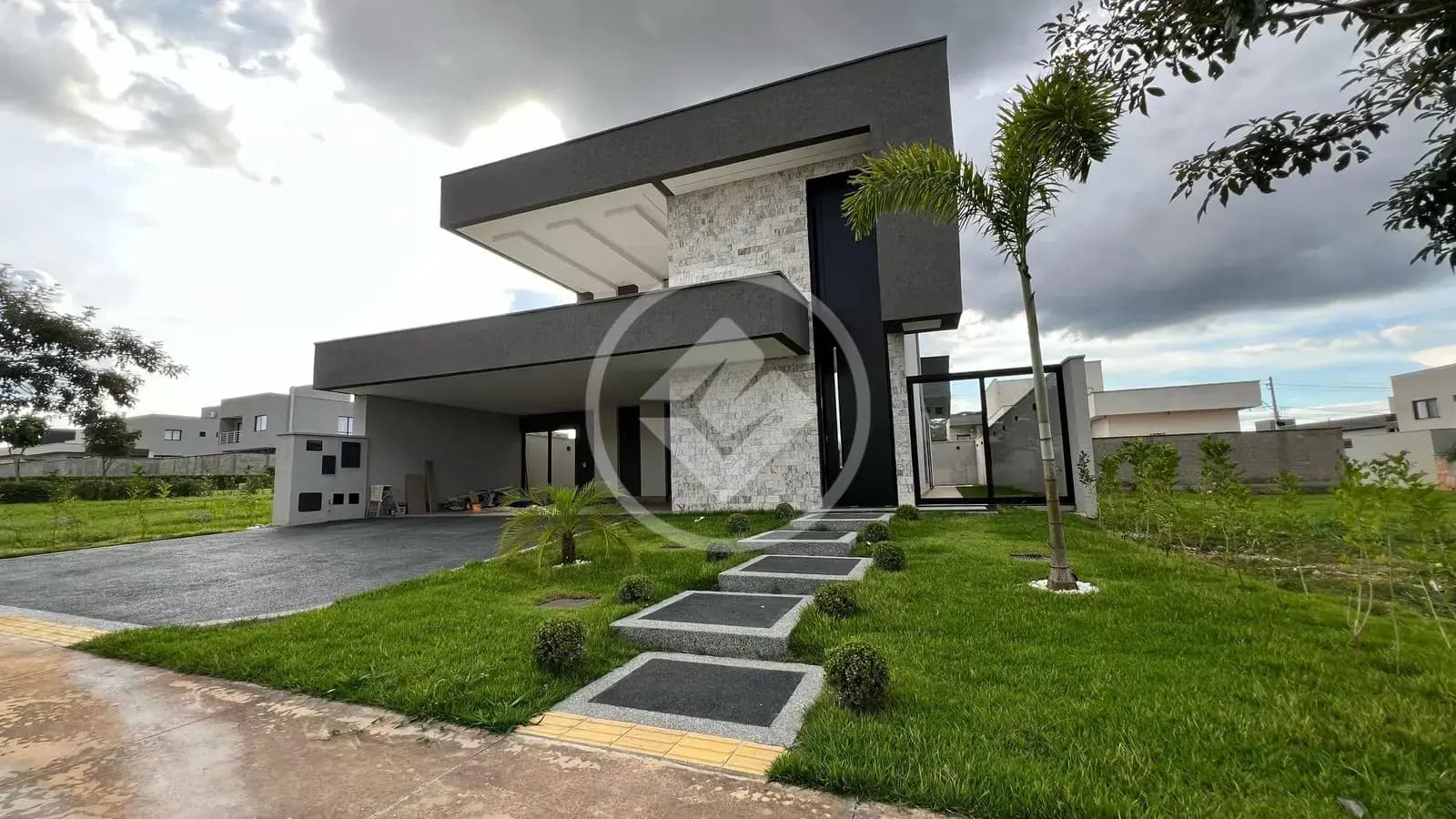 Casa Condomínio Parqville Pinheiros, Aparecida de Goiânia - GO — foto 1
