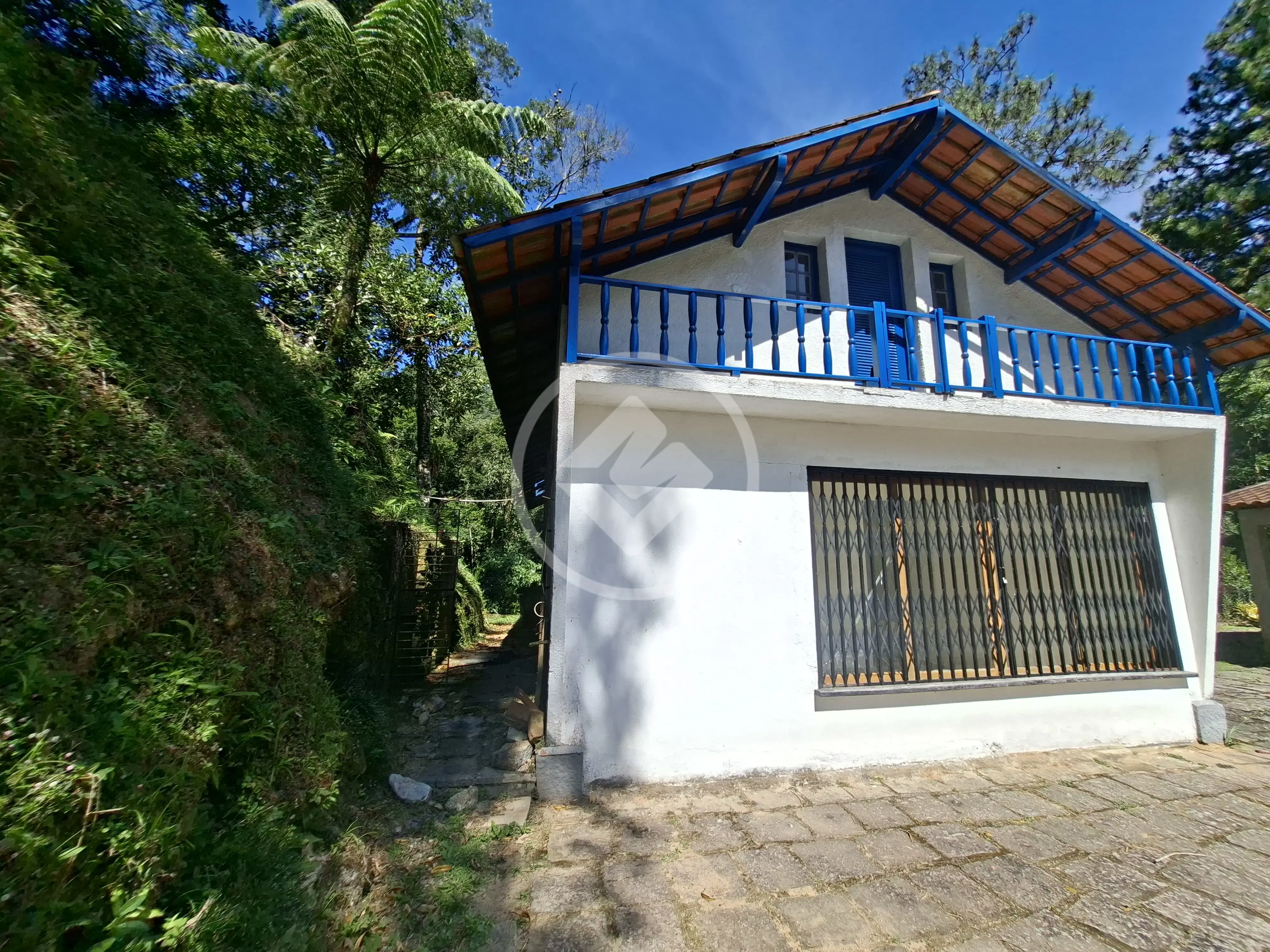 Casa à venda, com 5 quartos, na Granja Guarani. Teresópolis - RJ