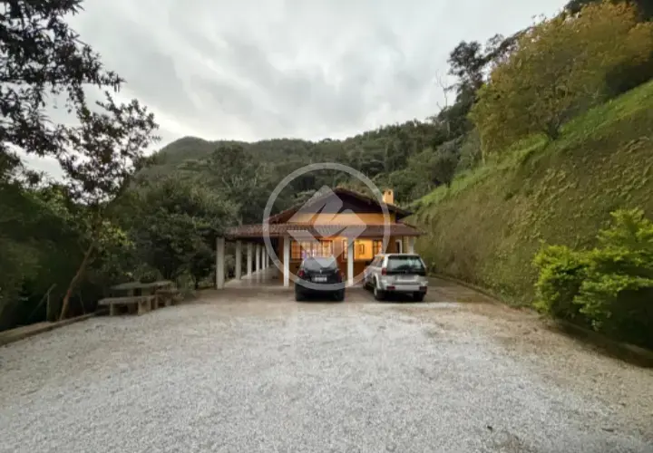SÍTIO COM 5.800m2 À VENDA POR 1.500.000,00 EM SANTA RITA - TERESÓPOLIS-RJ