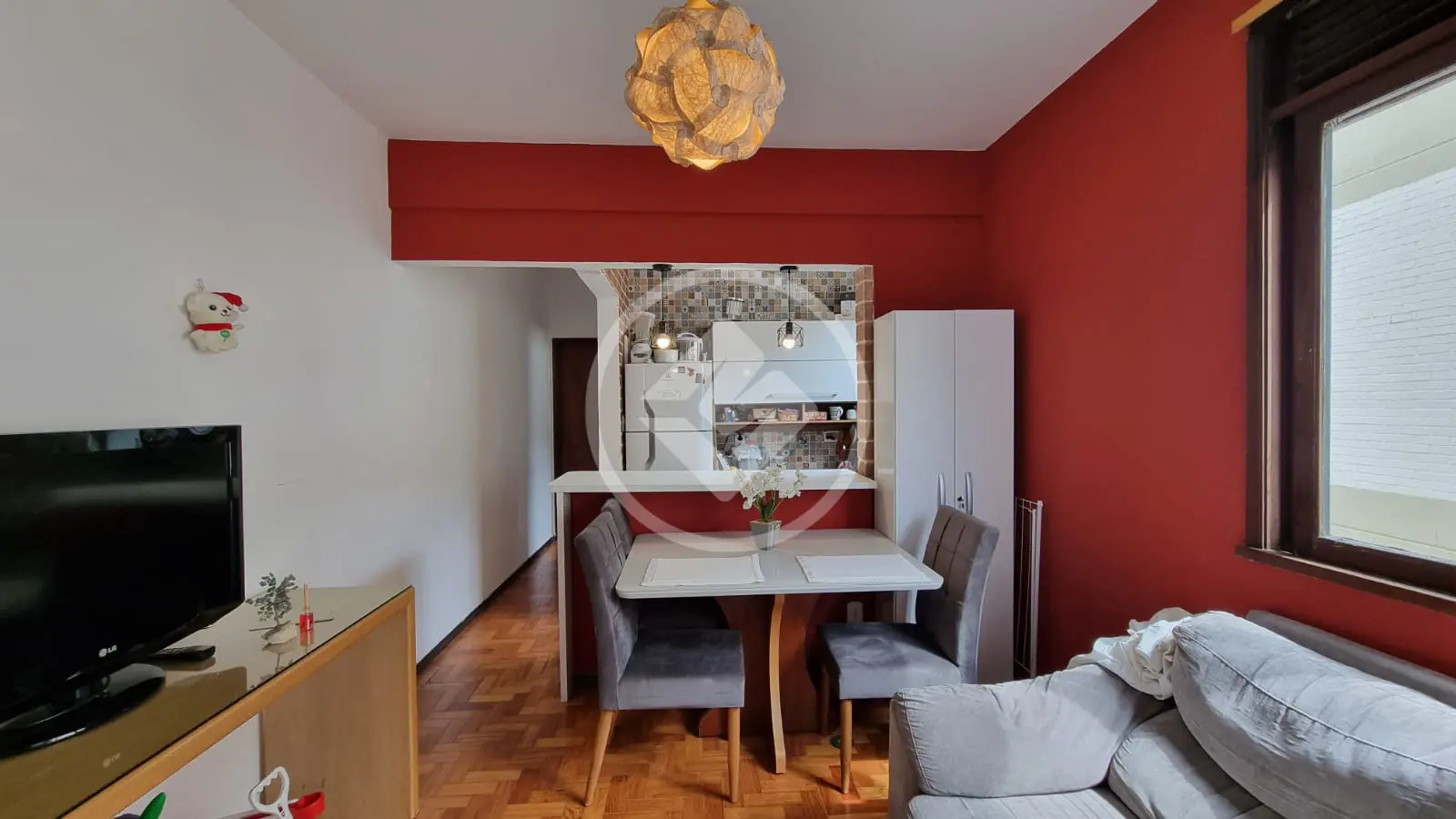Apartamento 1 quarto, à venda por 230.000,00, em bairro nobre de Teresópolis/RJ.