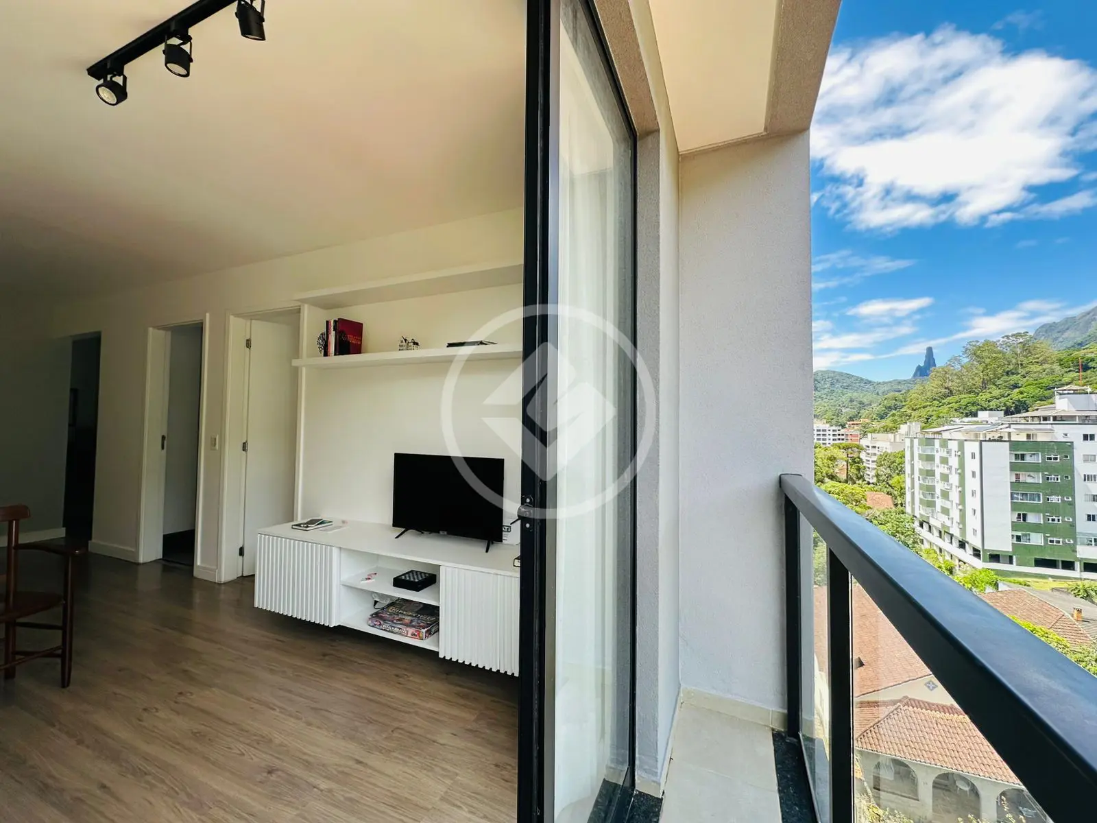 Apartamento totalmente indevassável, 2 suítes, Alto, Teresópolis/RJ