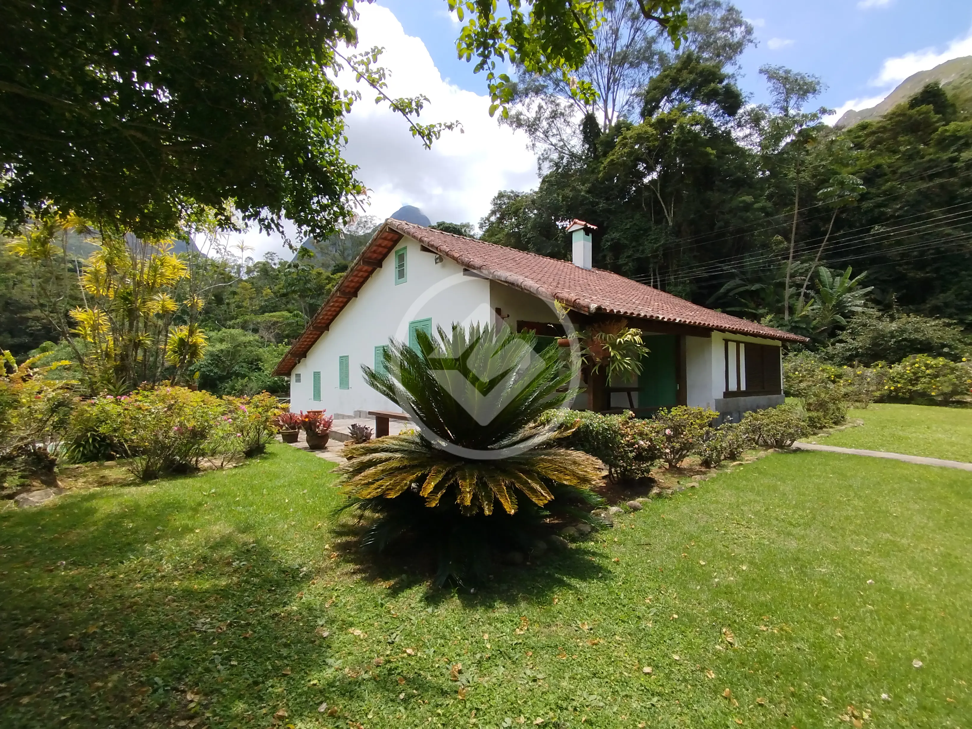 Procurando um novo lugar cercado de natureza, tranquilidade e conforto, sítio em Vargem Grande - Teresópolis - RJ