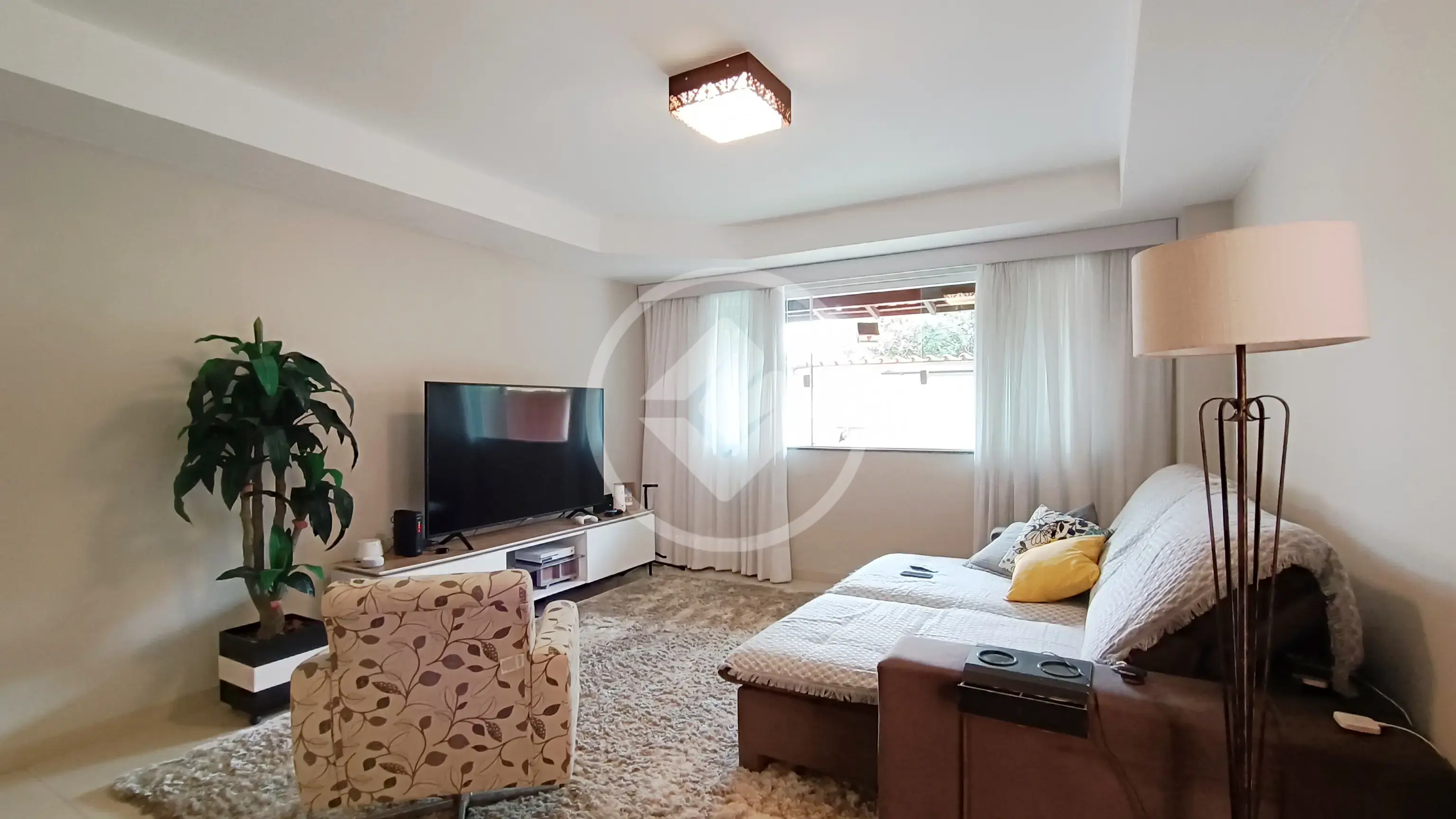Casa com 3 quartos , sendo 1 suíte à venda por R$ 800.000,00 na Tijuca, Teresópolis. - RJ