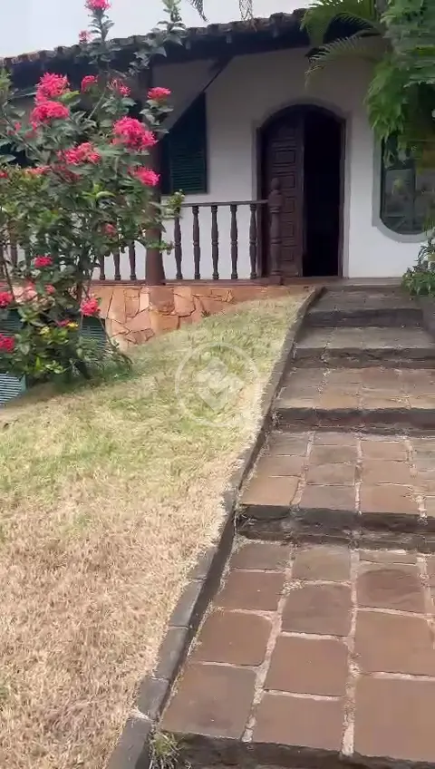 Sobrado 5 quartos no Tabajaras, Uberlândia — foto 3 de 6