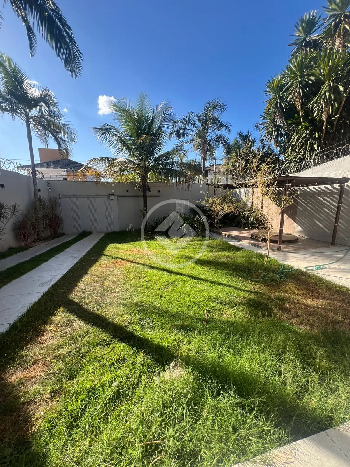 Casa Jardim Inconfidência, Uberlândia - MG — foto 2