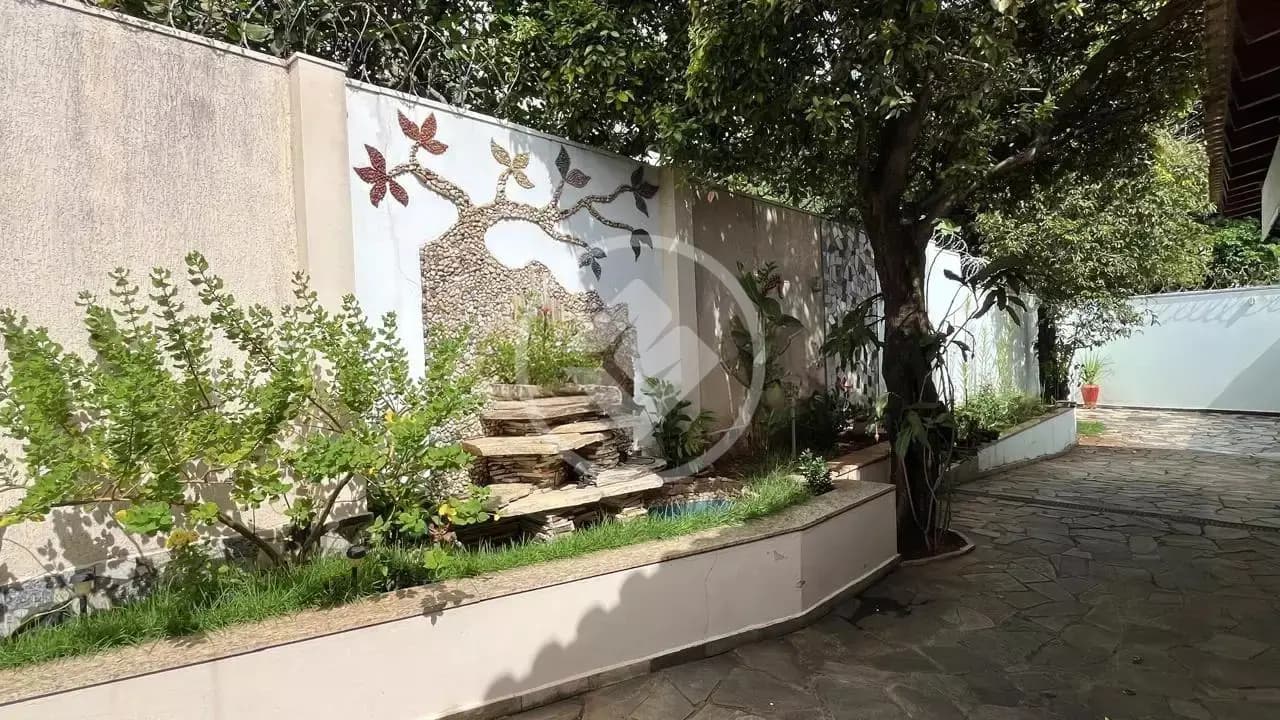 Casa à venda com 3 quartos, sendo 3 suítes – 260 m²- Presidente Roosevelt - Uberlândia/MG