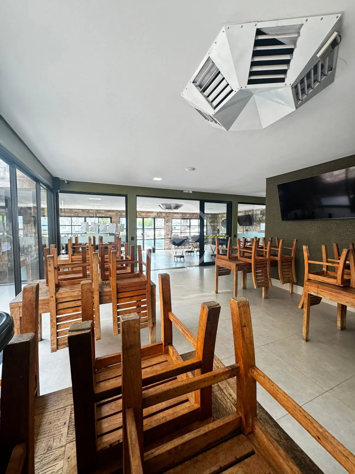 Casa Comercial 3 quartos no Cidade Jardim, Uberlândia — foto 4 de 6