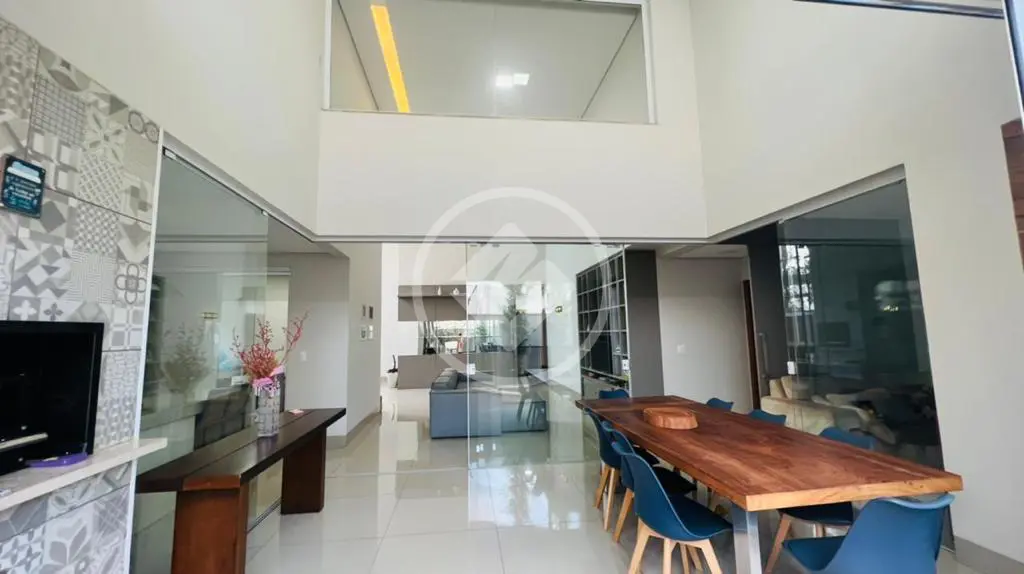 Casa à venda com 3 quartos, sendo 3 suítes – 250 m²- Nova Uberlândia - Uberlândia/MG