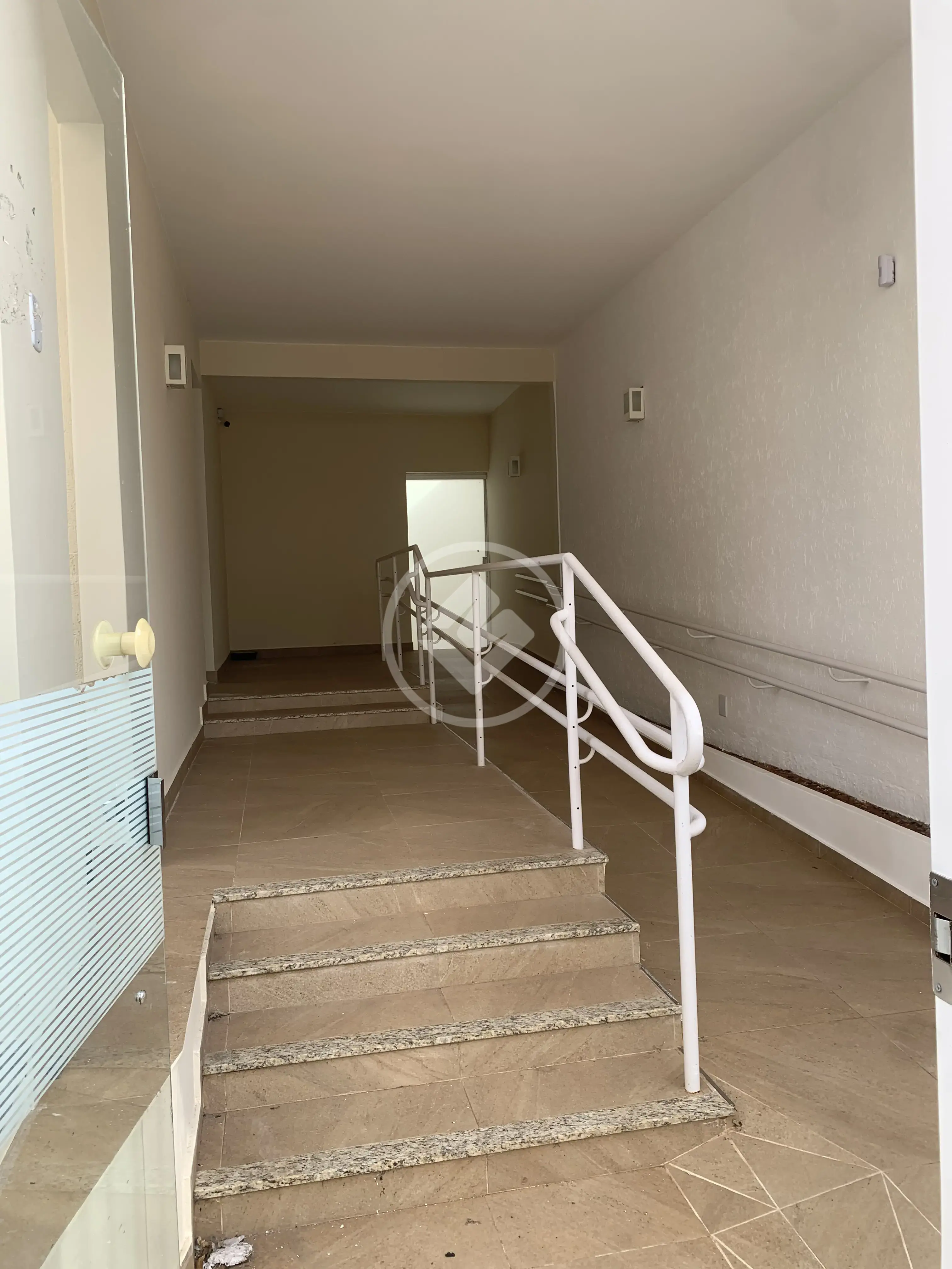 Casa Comercial 5 quartos no Daniel Fonseca, Uberlândia — foto 3 de 6