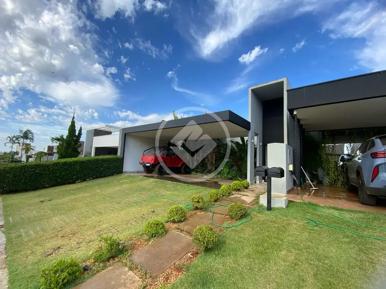 Casa Condomínio Laranjeiras, Uberlândia - MG — foto 1
