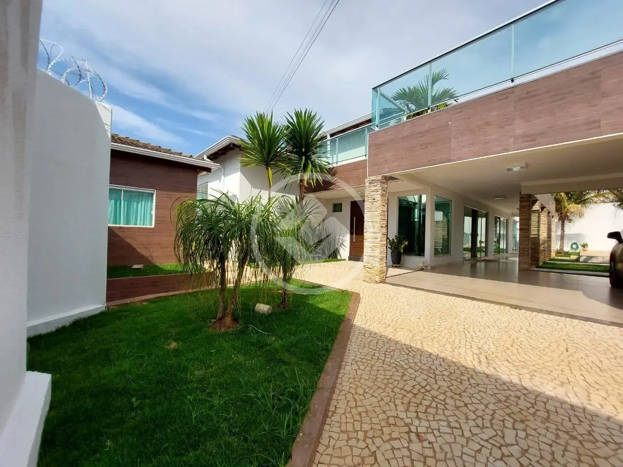 Sobrado 4 quartos no Jardim Karaíba, Uberlândia — foto 4 de 6