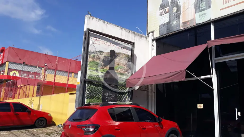 Galpão/Loja comercial, em plena Estrada da Boiada , em Vinhedo/SP, 495m2.