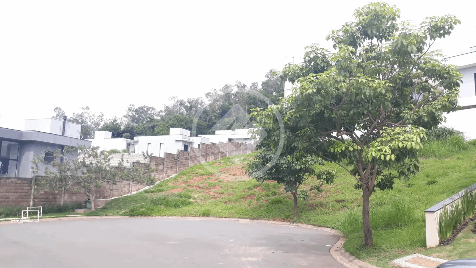 Terreno á venda no Condomínio Madre Maria Vilac de Valinhos/SP