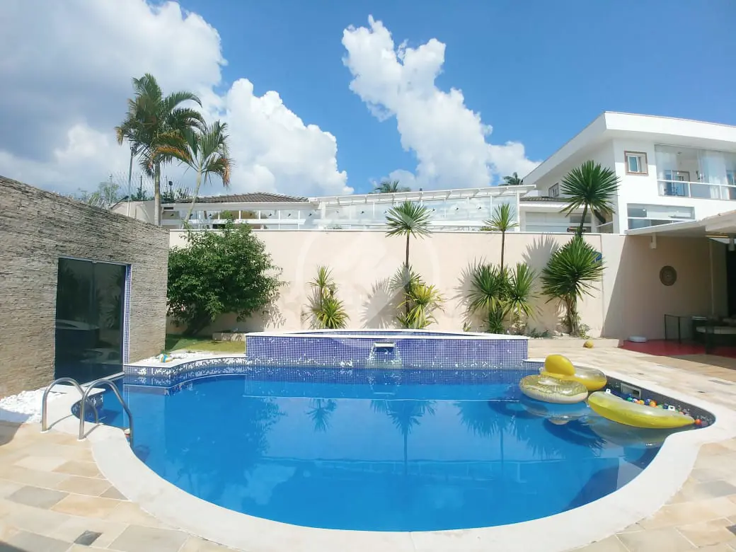 Casa á venda Condomínio Vista Alegre Sede, Vinhedo/SP, 5 quartos sendo 5 suítes, 380m2 construidos.