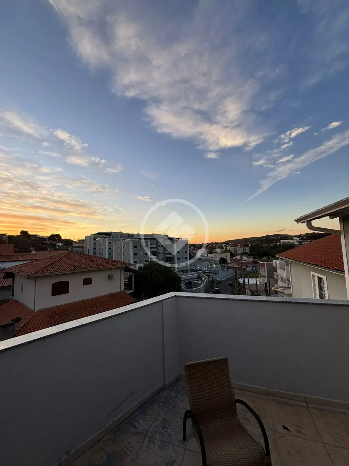 Apartamento cobertura a venda, perto das represas, centro de Vinhedo SP.