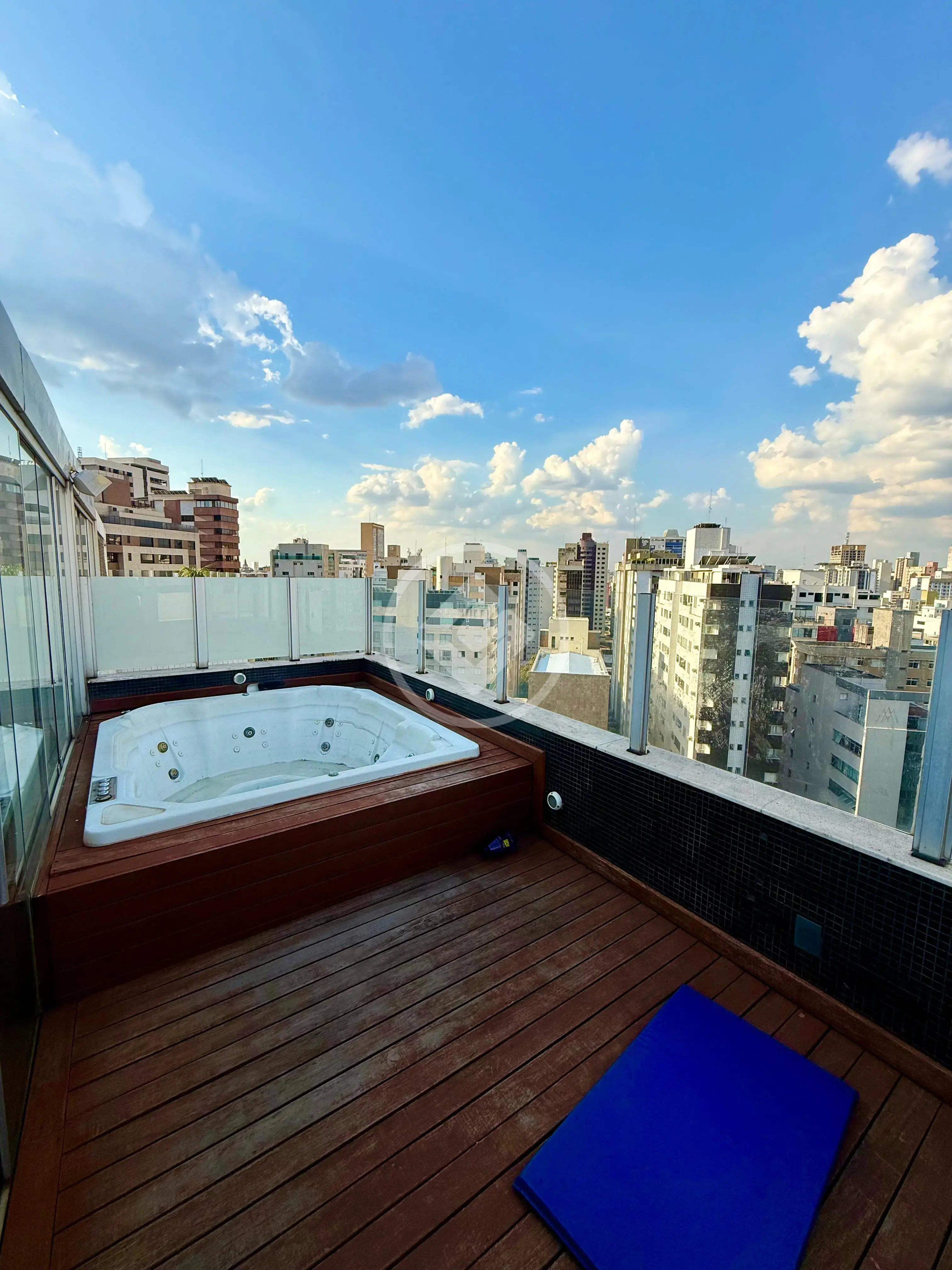 Cobertura com 2 quartos à venda no bairro Lourdes — Lourdes, Belo Horizonte