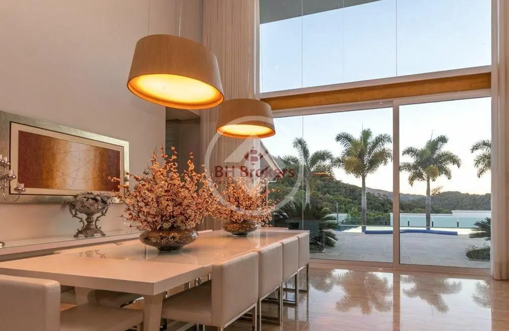 Casa condomínio com 6 quartos à venda no bairro Ville de Montagne — Ville de Montagne, Nova Lima