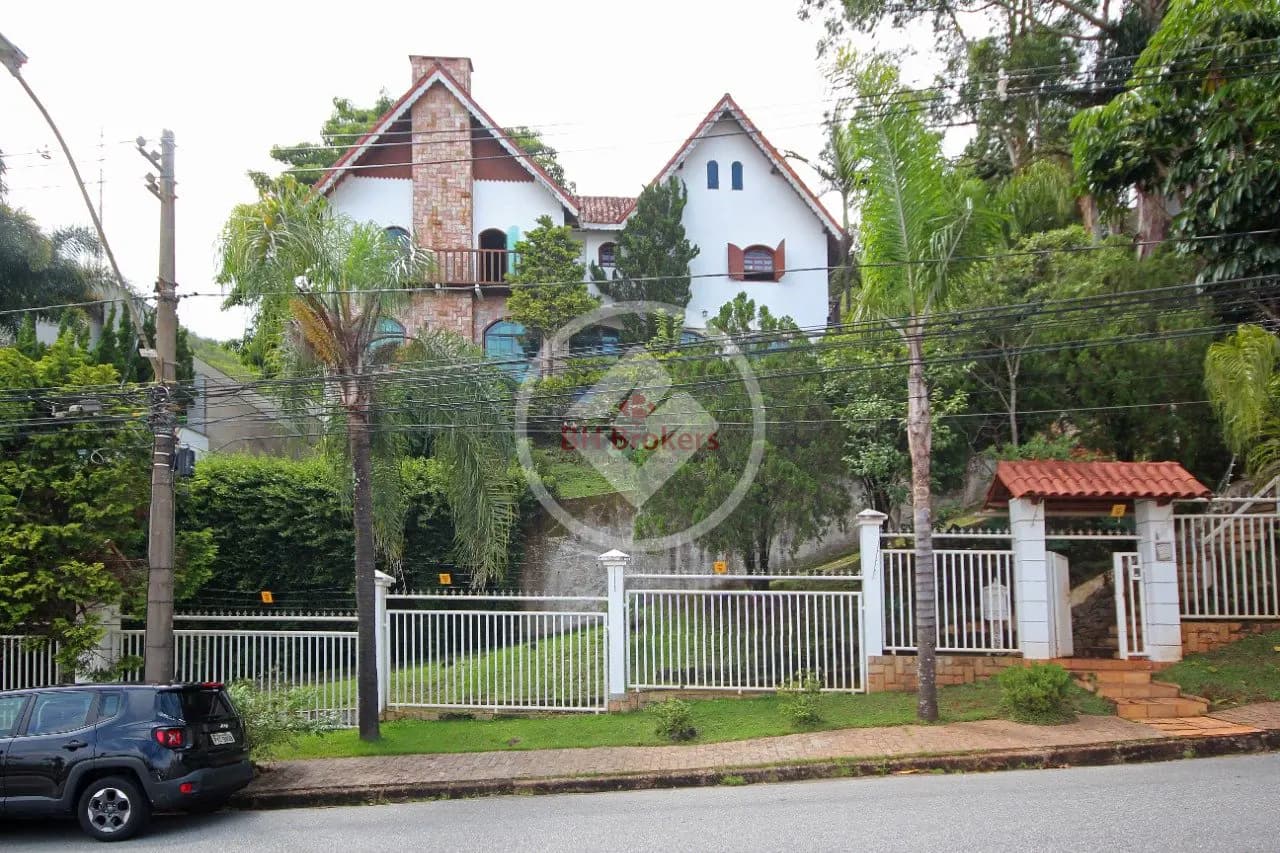 Casa com 4 quartos à venda no bairro Belvedere — Belvedere, Belo Horizonte