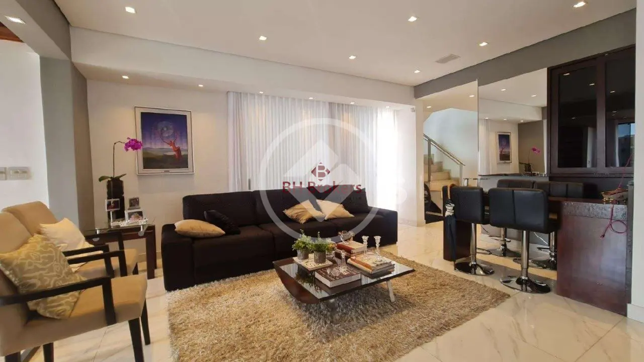 Casa com 5 quartos à venda no bairro Santa Lúcia — Santa Lúcia, Belo Horizonte