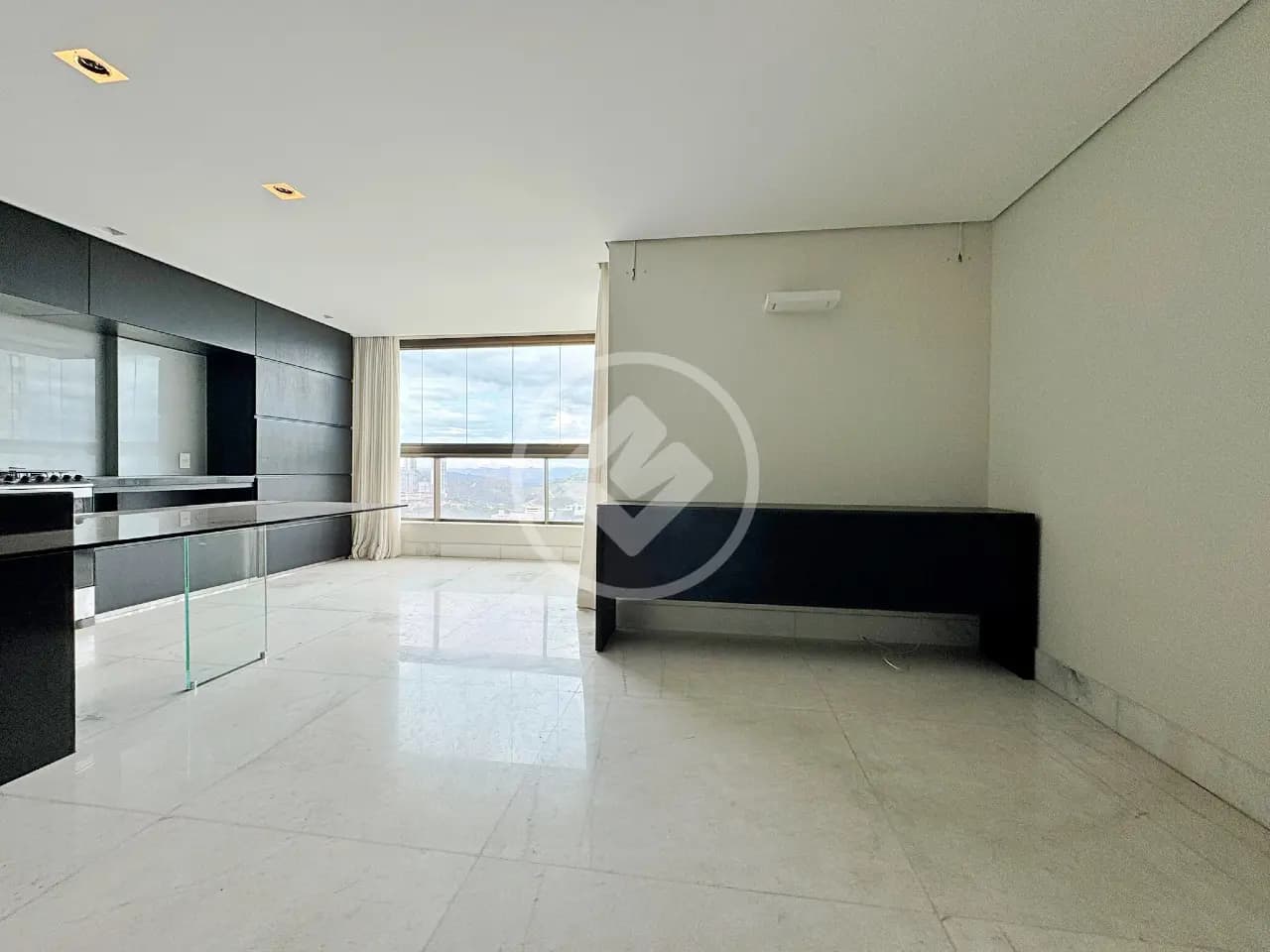 Apartamento com 1 quarto à venda no bairro Vale do Sereno — Vale do Sereno, Nova Lima