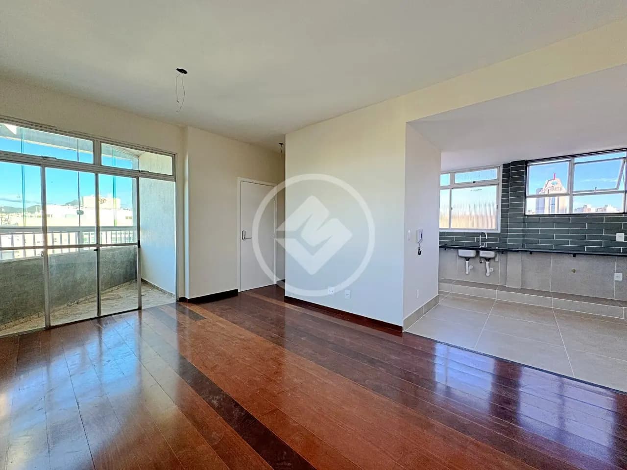 Apartamento com 3 quartos à venda no bairro Santo Agostinho — Santo Agostinho, Belo Horizonte