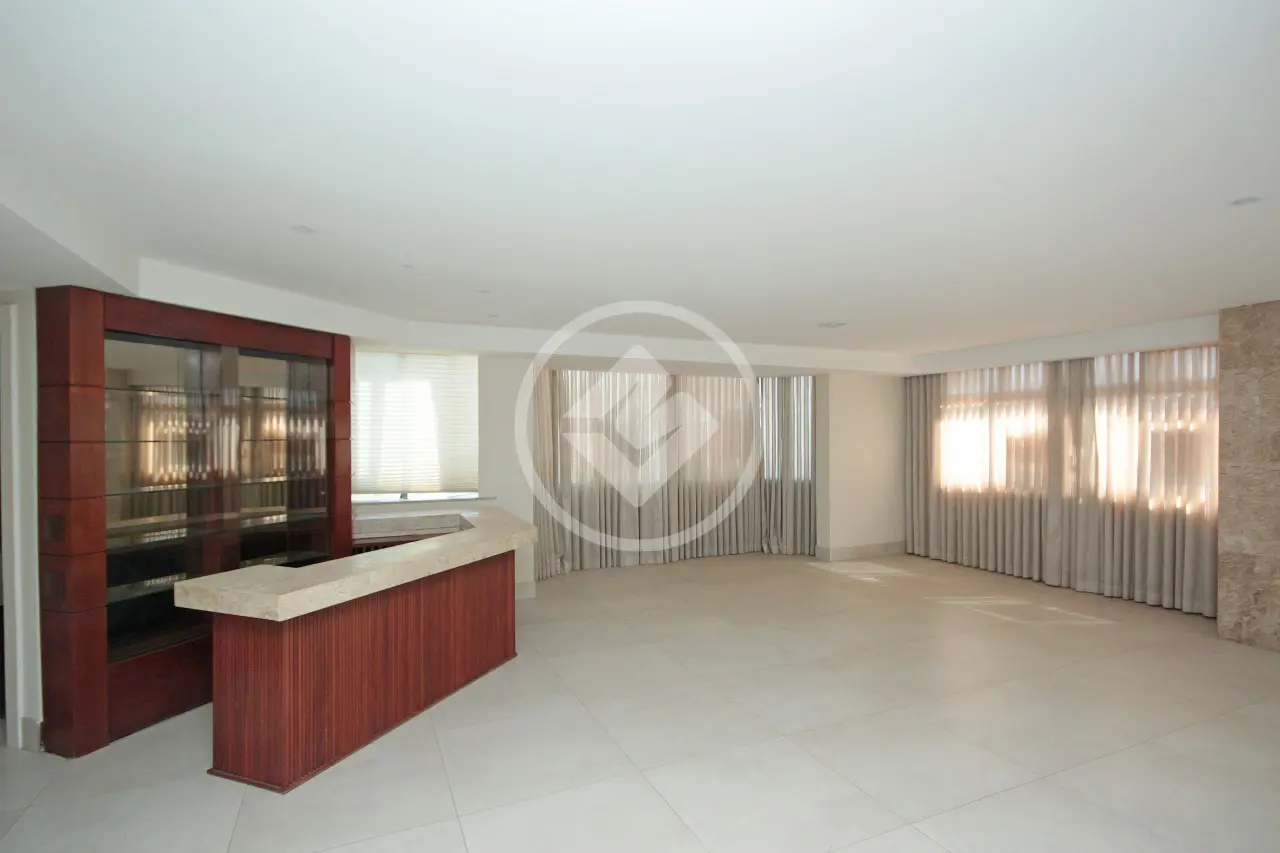 Apartamento com 3 quartos à venda no bairro Santa Lúcia — Santa Lúcia, Belo Horizonte