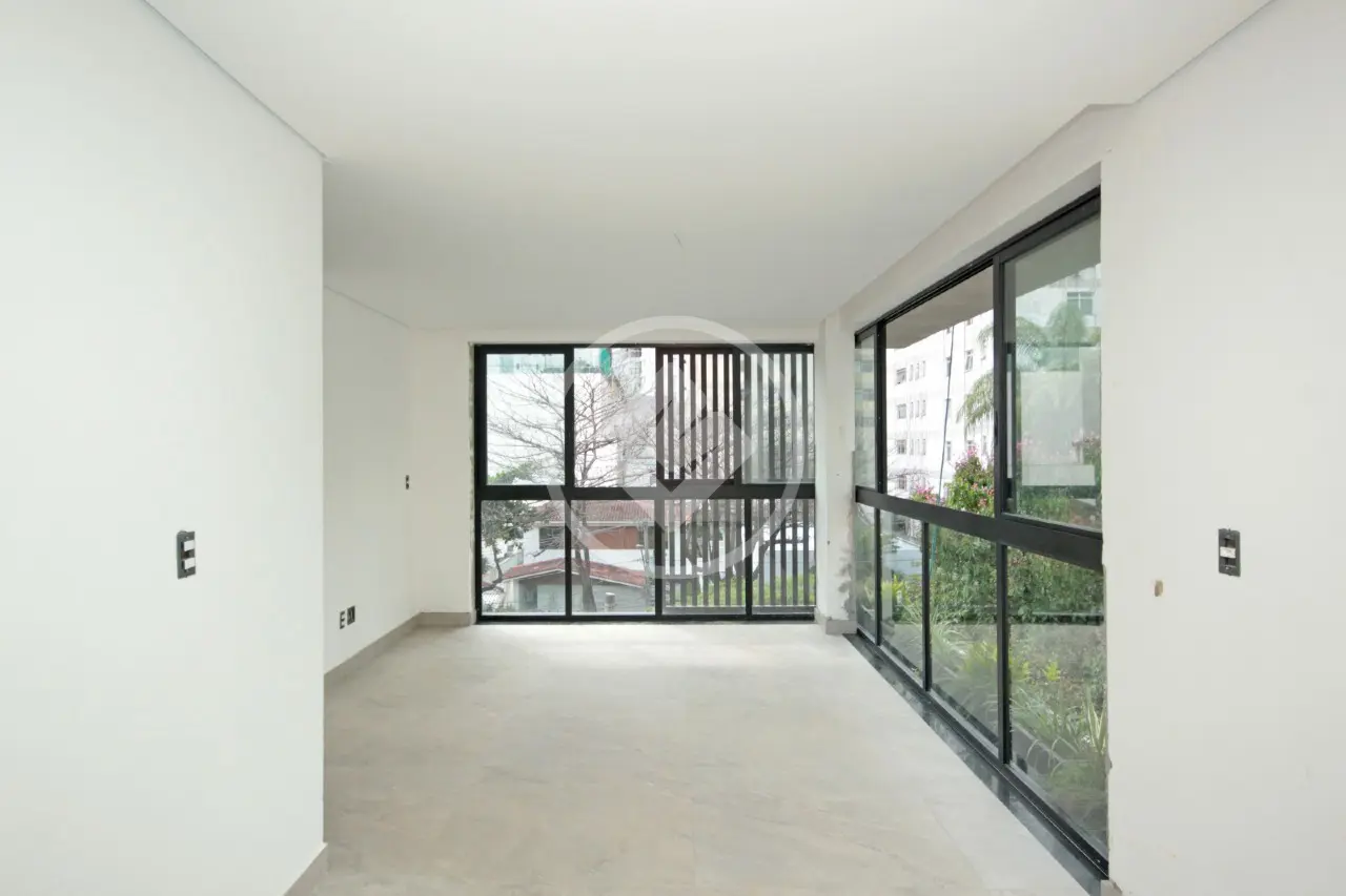 Apartamento com 3 quartos à venda no bairro Lourdes — Lourdes, Belo Horizonte