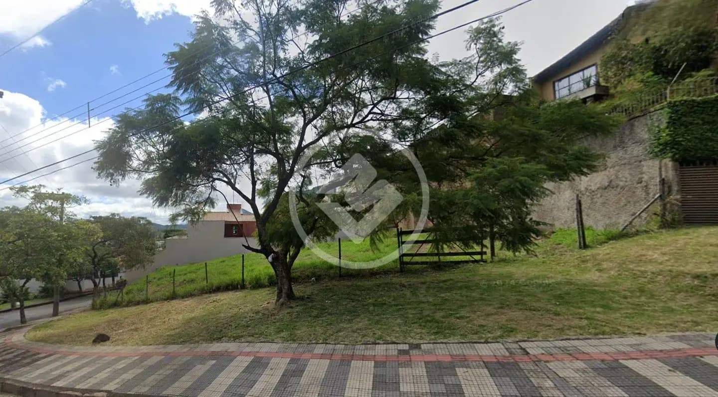 Terreno à venda no bairro Mangabeiras — Mangabeiras, Belo Horizonte