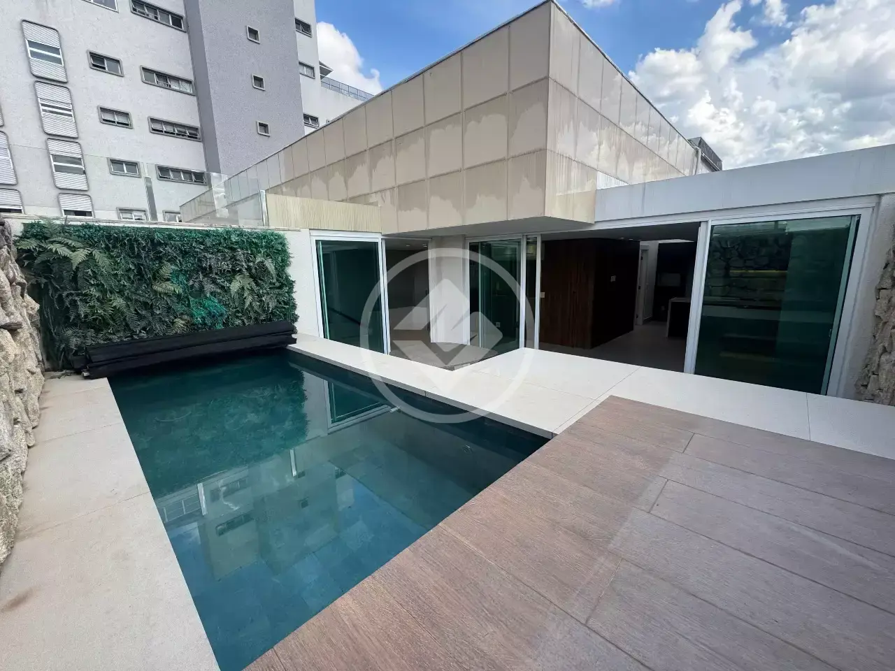 Cobertura duplex com 4 quartos à venda no bairro Savassi — Savassi, Belo Horizonte