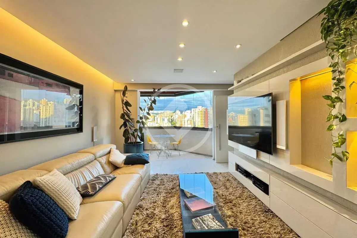 Apartamento com 3 quartos à venda no bairro Cidade Jardim — Cidade Jardim, Belo Horizonte