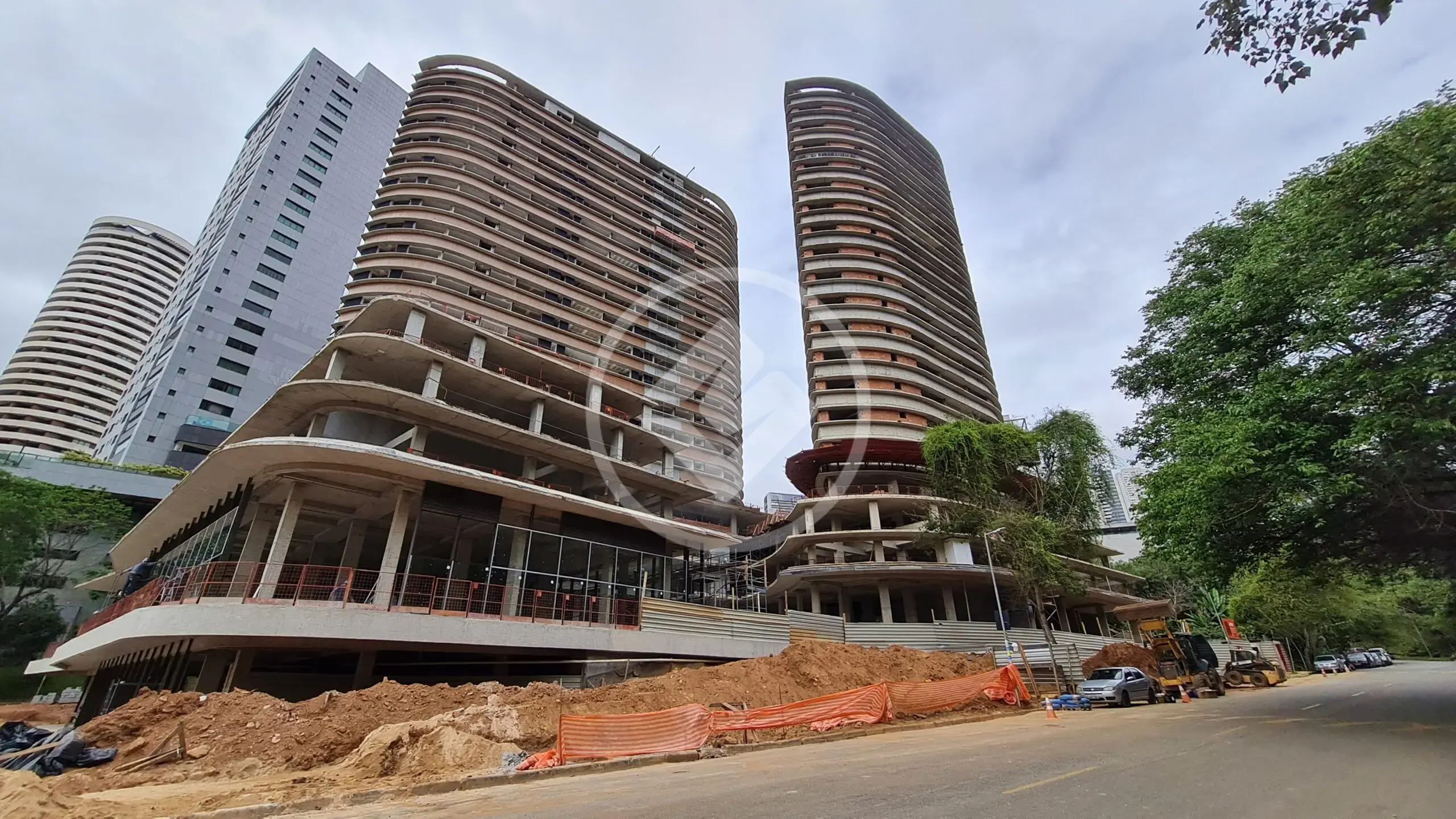 Apartamento com 3 quartos à venda no bairro Vale do Sereno — Vale do Sereno, Nova Lima