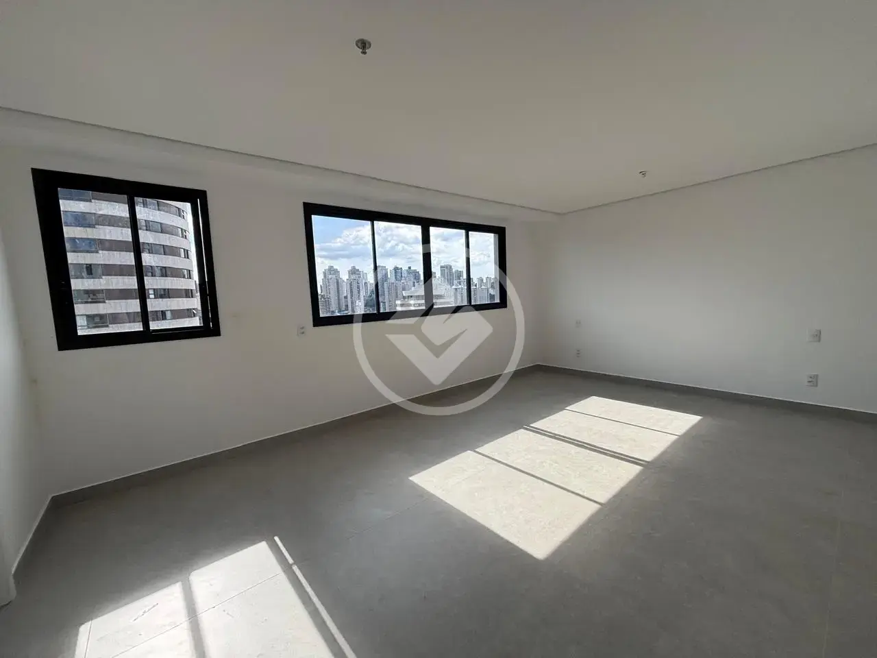 Apartamento com 1 quarto à venda no bairro Vale do Sereno — Vale do Sereno, Nova Lima