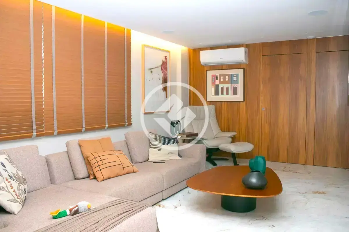 Cobertura duplex com 2 quartos à venda no bairro Savassi — Savassi, Belo Horizonte
