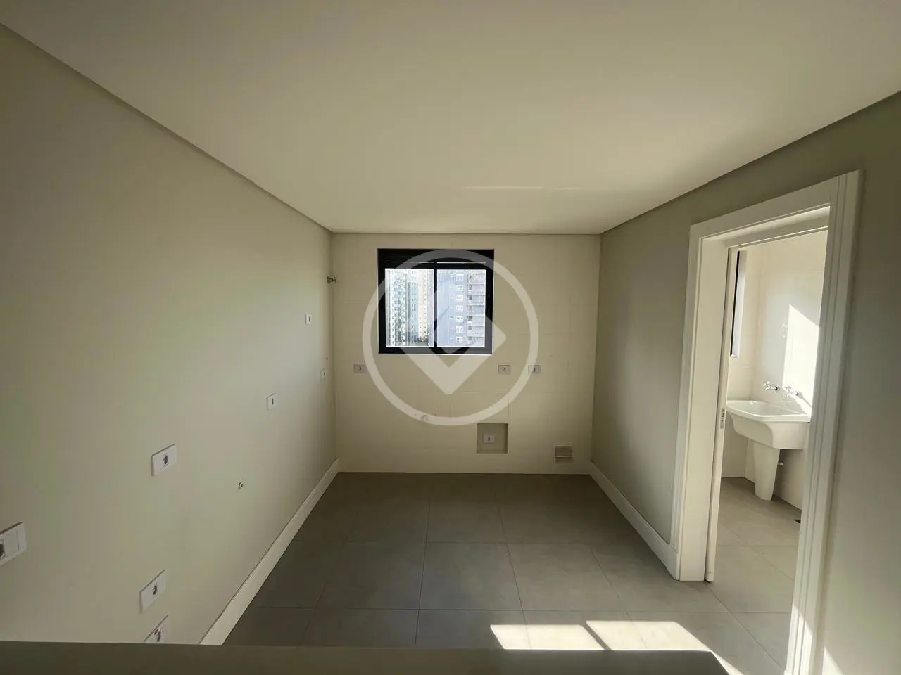 Apartamento à venda no bairro Centro, Curitiba – foto 2 de 38