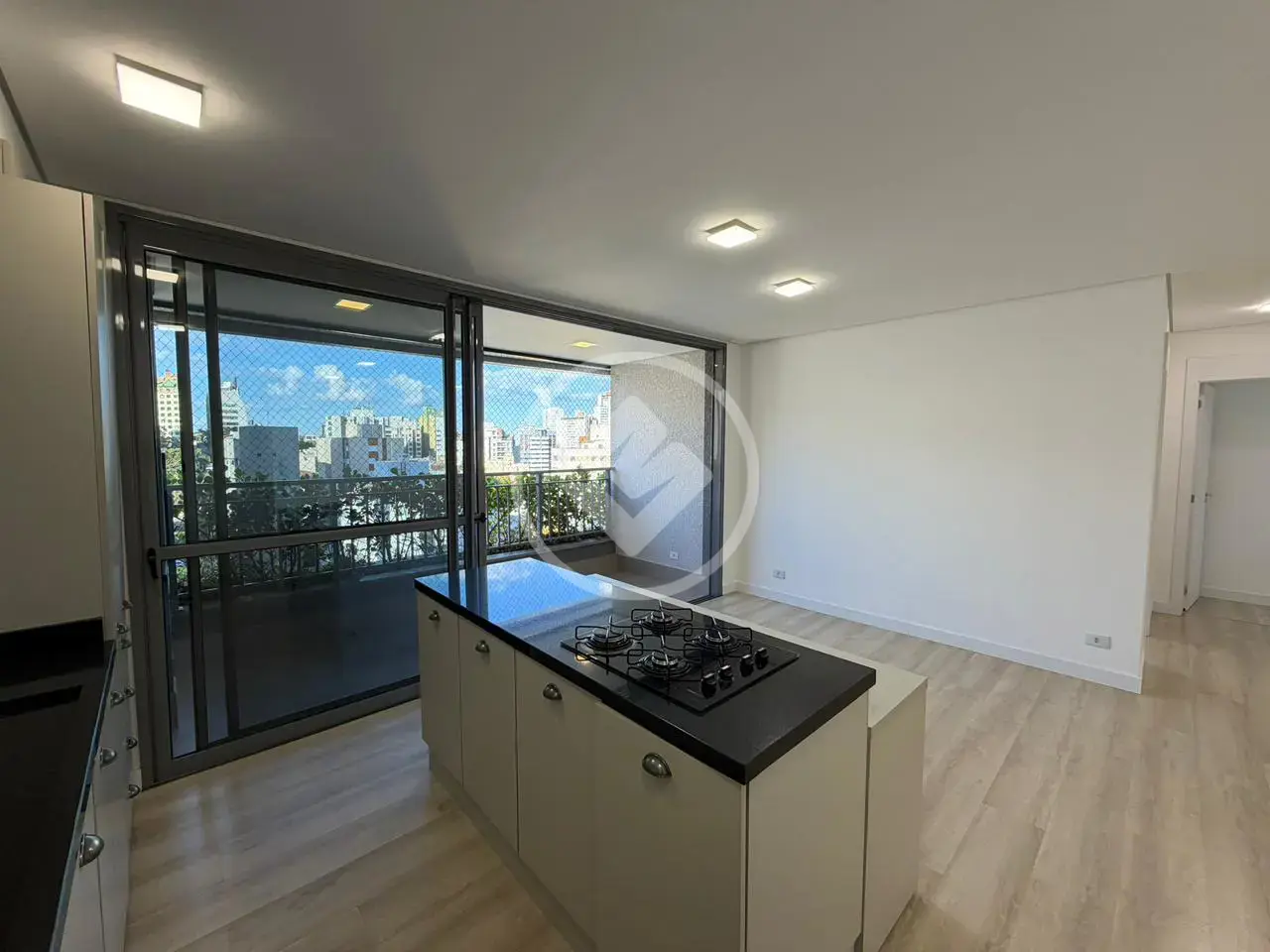 Apartamento à venda no bairro Centro, Curitiba – foto 3 de 10