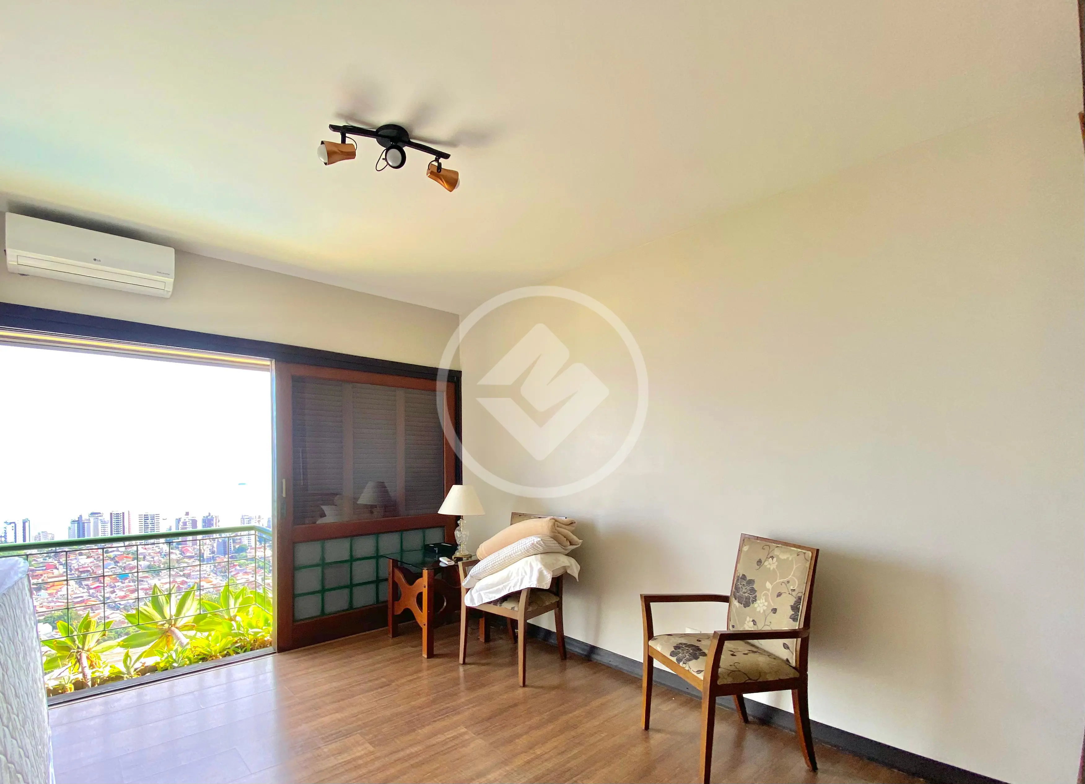 Casa com 4 quartos no Centro, foto 42 de 46
