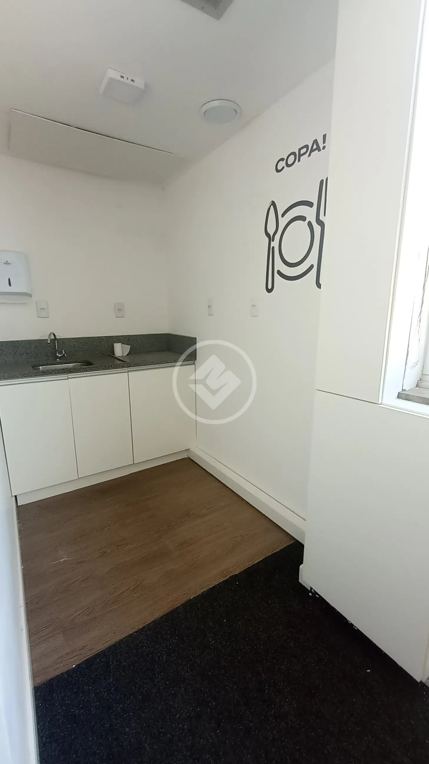 Sala comercial de 221 m² na Rua Martinho Calado, foto 4 de 25