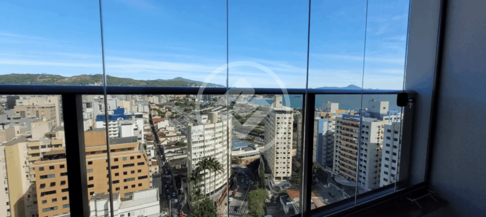 Apartamento com 2 quartos na Rua Felipe Schmidt, foto 18 de 31