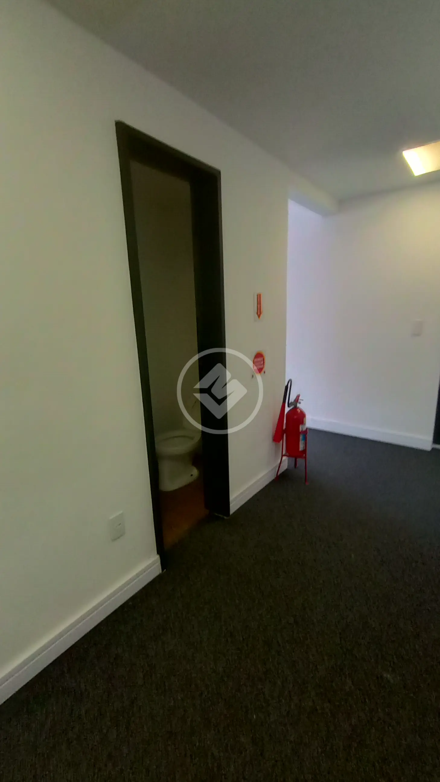 Sala comercial de 221 m² na Rua Martinho Calado, foto 16 de 25
