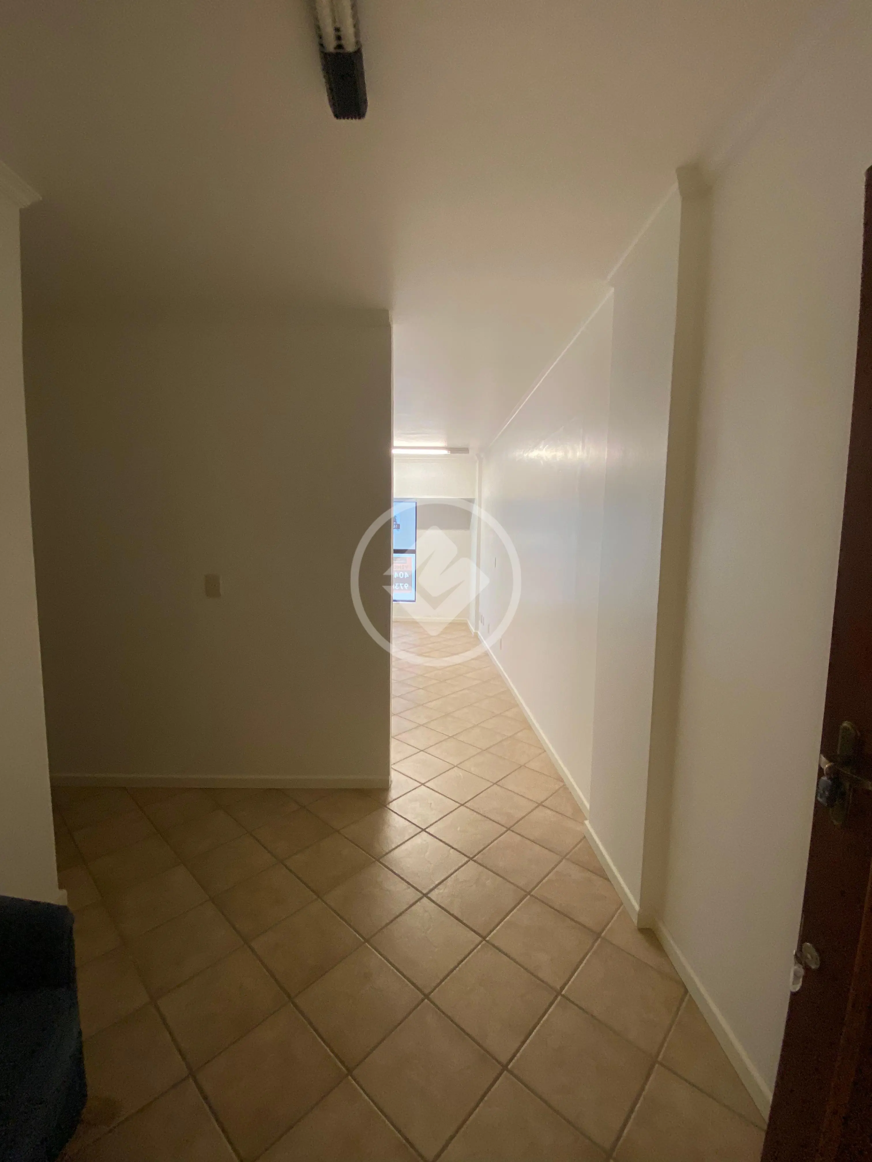 Sala comercial de 34 m² na Rua Felipe Schmidt, foto 10 de 11