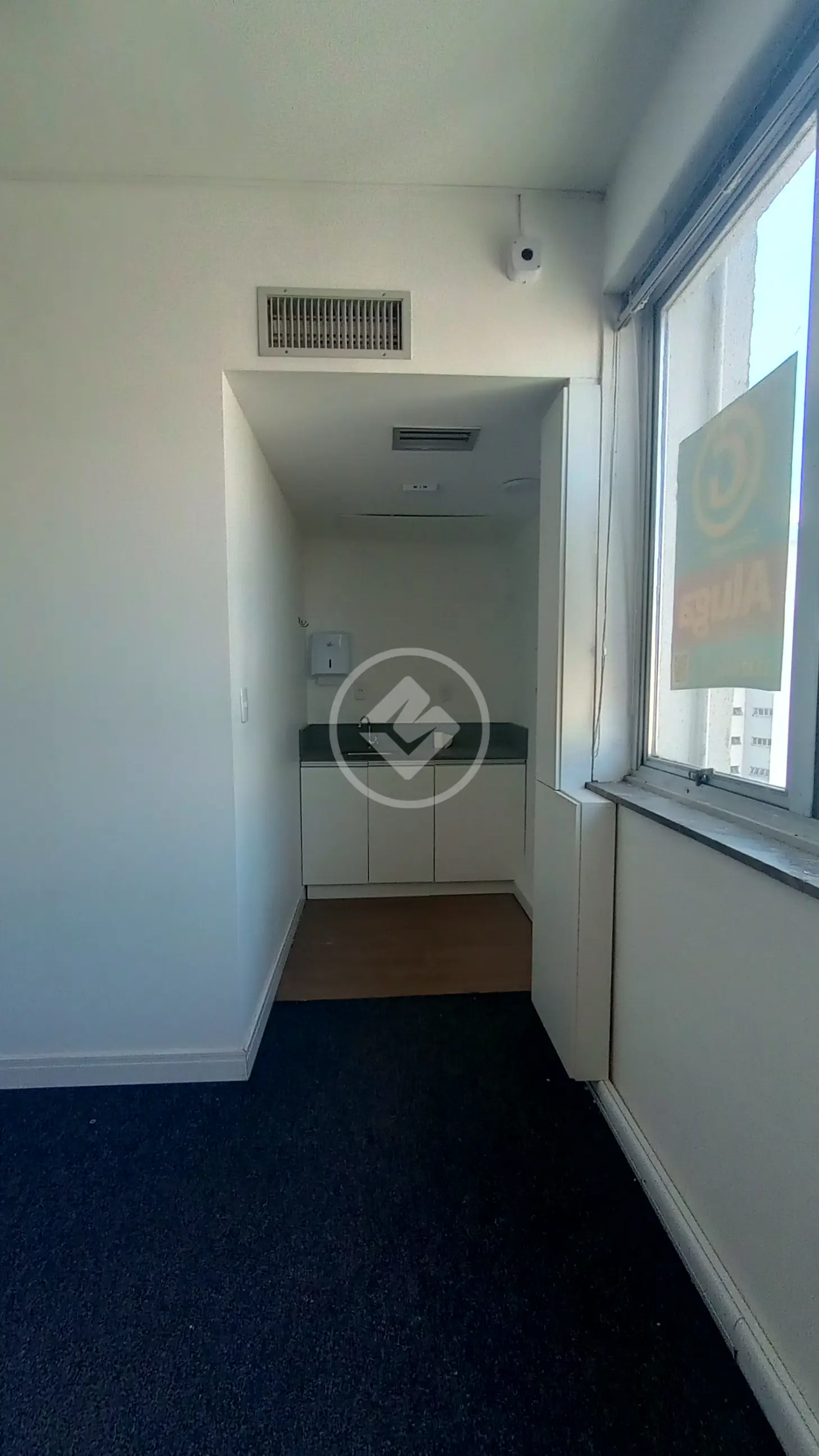 Sala comercial de 221 m² na Rua Martinho Calado, foto 3 de 25