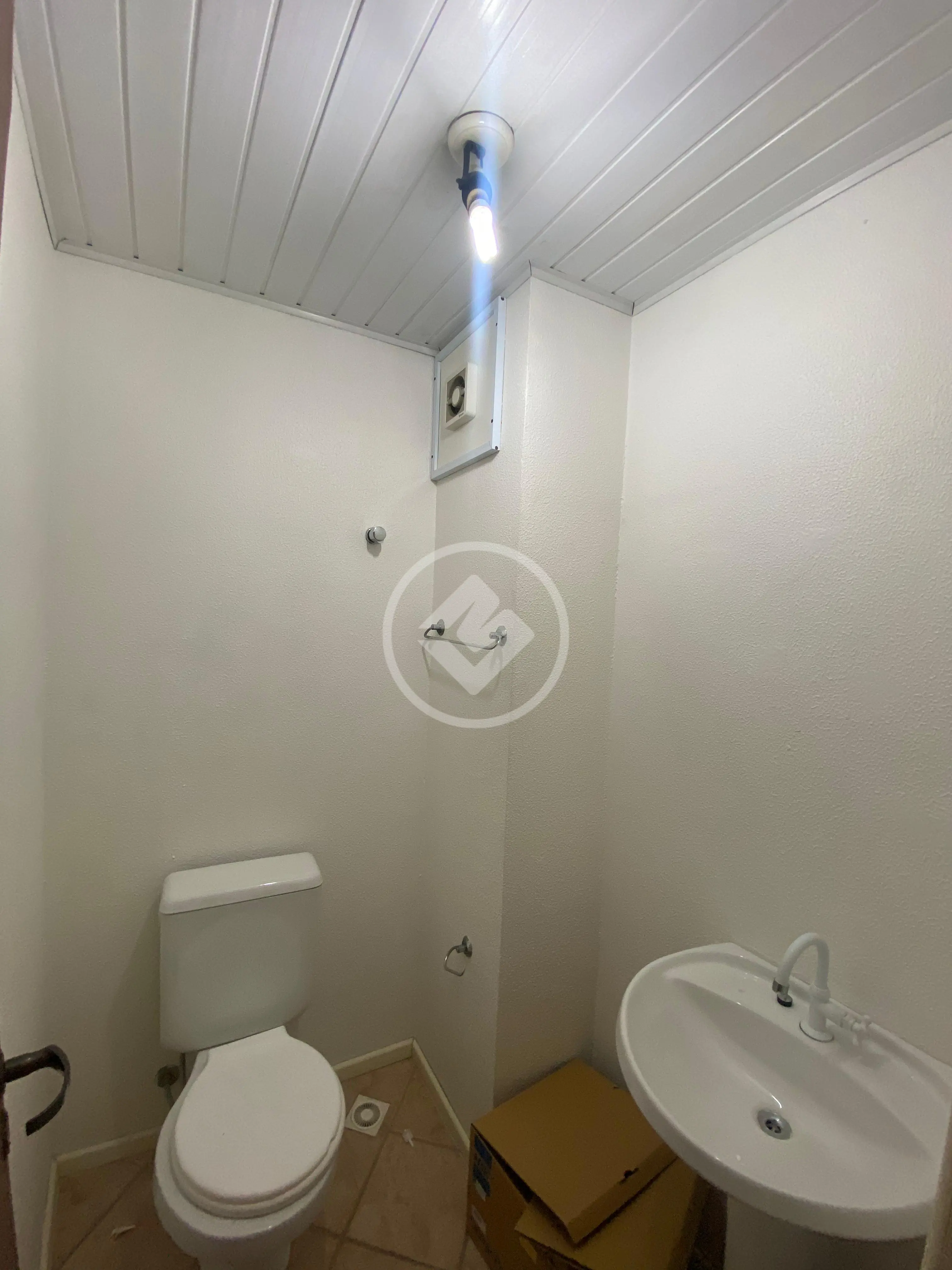 Sala comercial de 34 m² na Rua Felipe Schmidt, foto 5 de 11