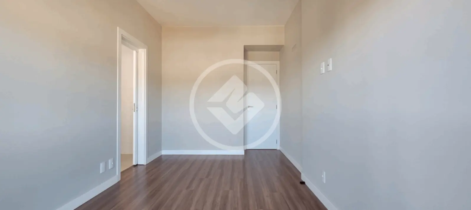 Apartamento com 2 quartos na Rua Felipe Schmidt, foto 5 de 31