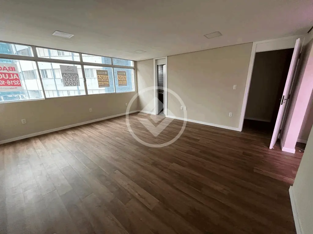 Sala comercial de 254,41 m² na Rua Jerônimo Coelho, foto 13 de 15