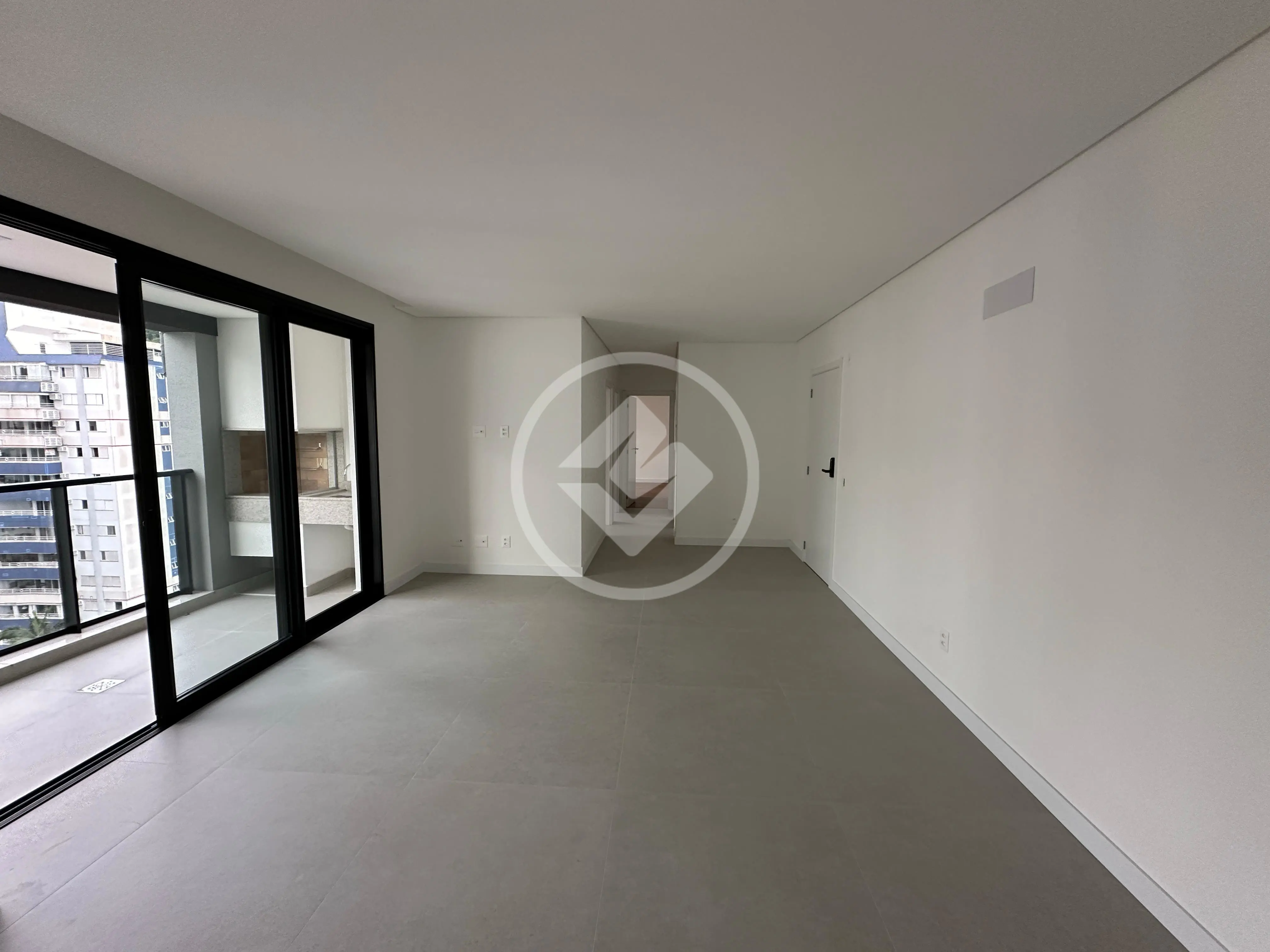 Apartamento com 3 quartos no Centro, foto 3 de 25