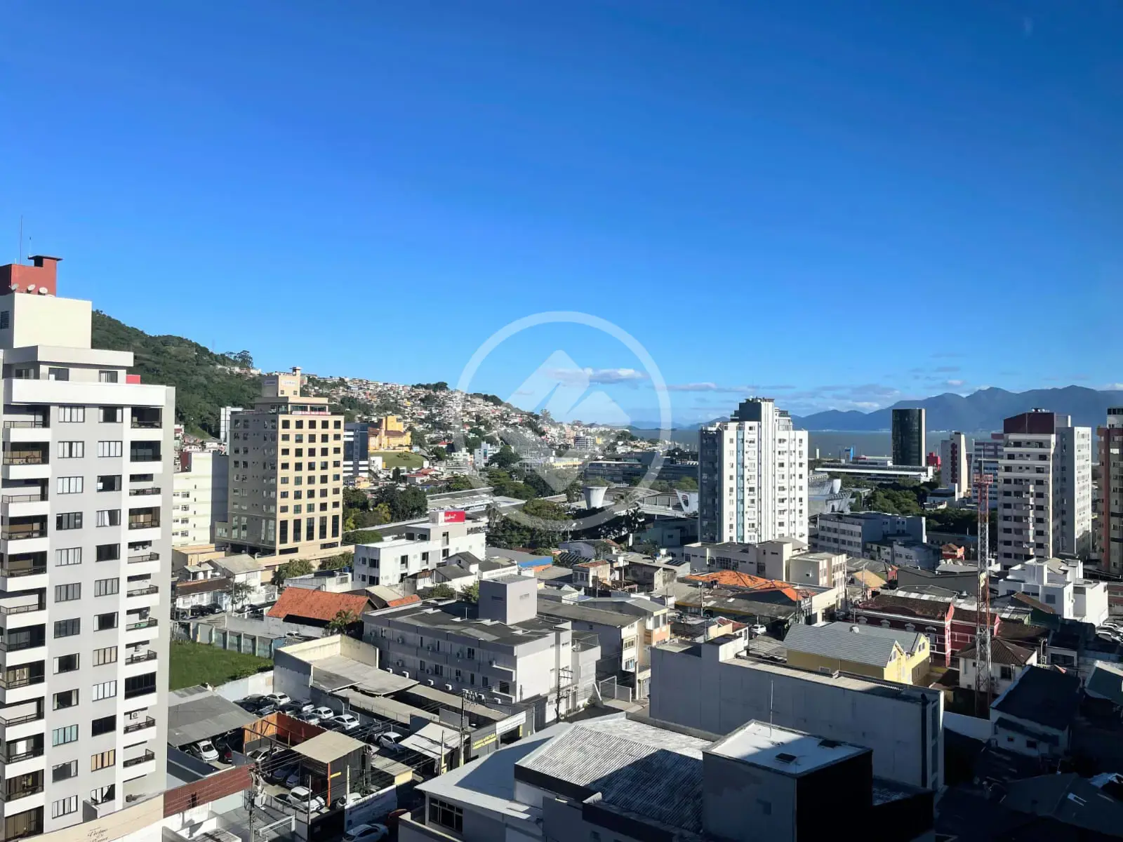 Cobertura com 3 quartos na Avenida Hercílio Luz, Centro de Florianópolis