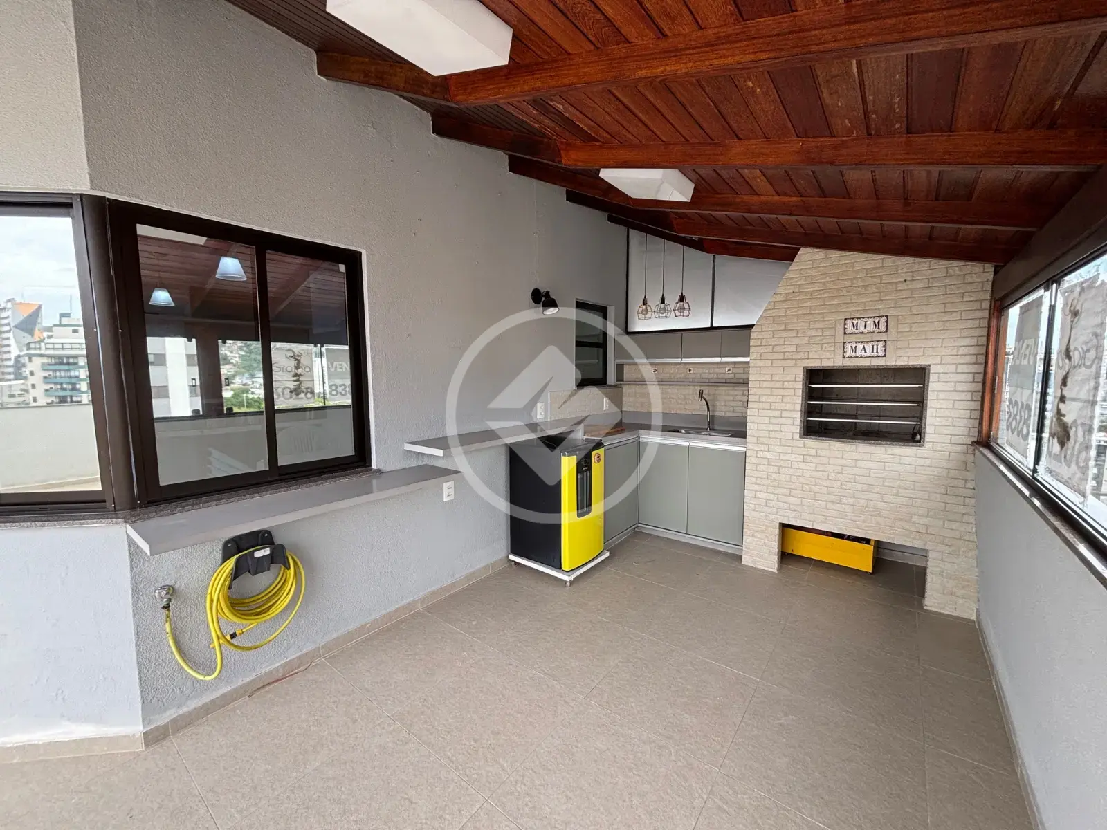 Cobertura duplex com 3 quartos na Rua Almirante Dorval Melchíades de Souza, Centro de Florianópolis