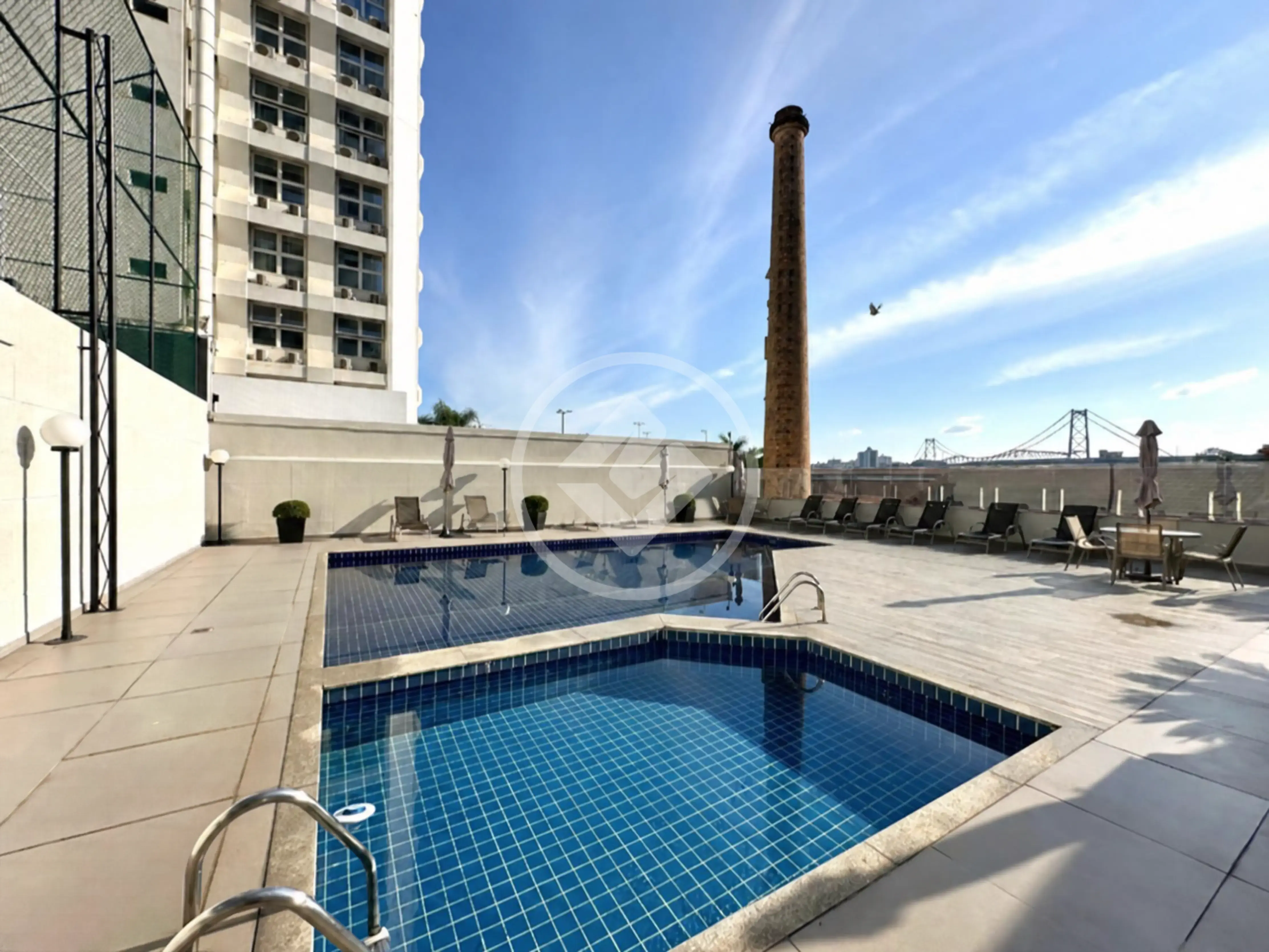 Apartamento com 3 quartos na Rua Cristóvão Nunes Pires, Centro de Florianópolis