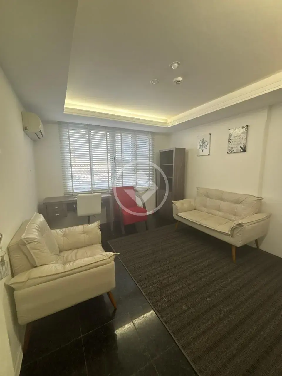 Sala comercial de 27 m² na Rua Felipe Schmidt, Centro de Florianópolis