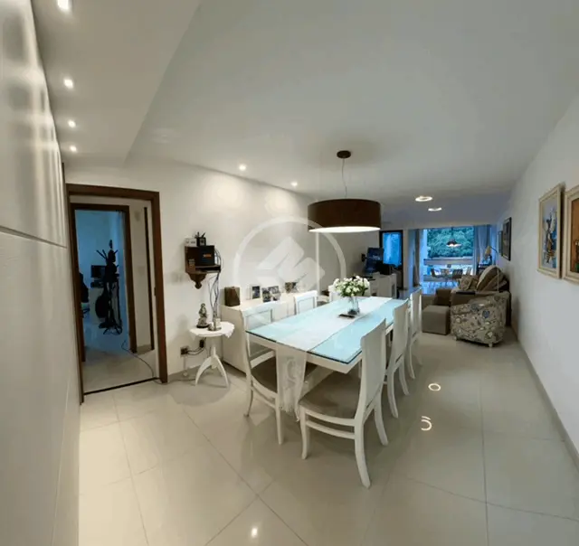 Apartamento amplo na Praia da Costa